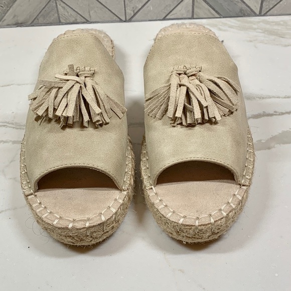 SEVEN DIALS WENDELLE SUEDE TASSEL SLIDES - Picture 4 of 13